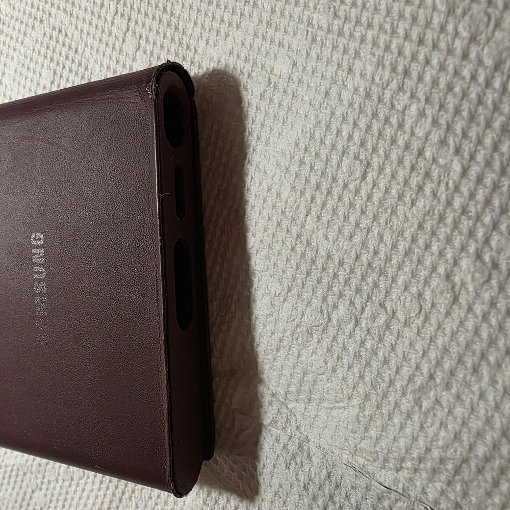 Samsung22 ULTRA Smart Clear View Burgundy Phone Case